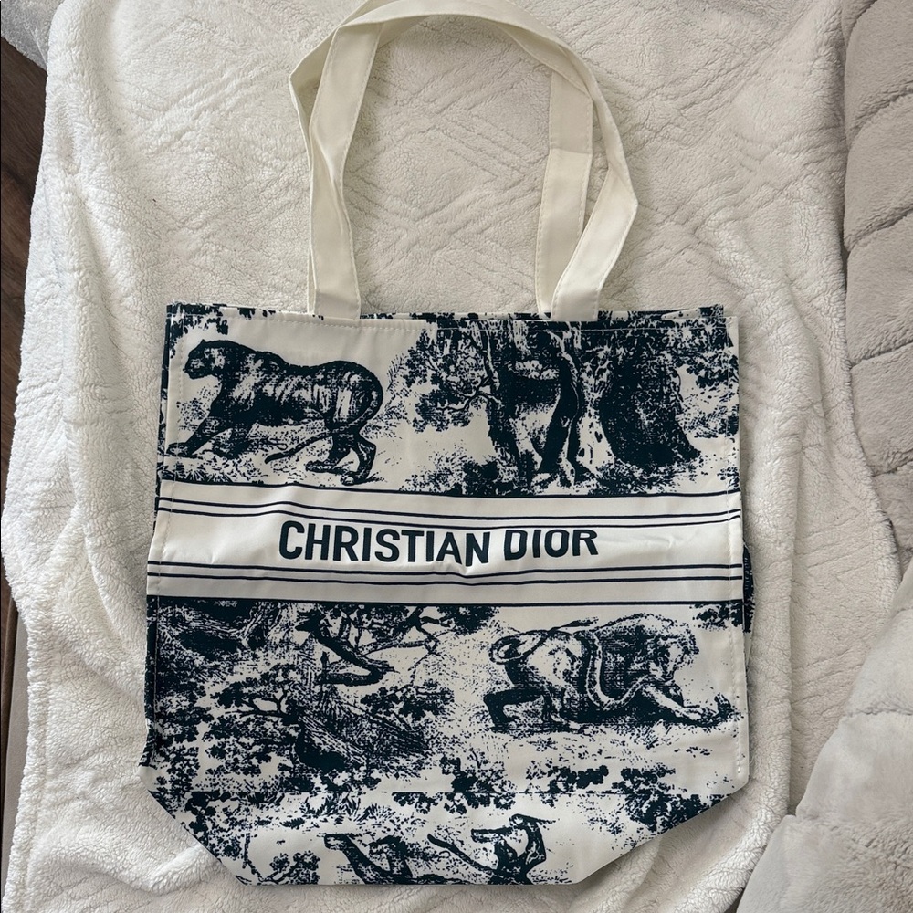 Dioriviera Black and White Graphic Tote